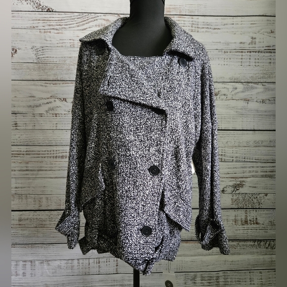 Free People Jackets & Blazers - NWT Free People Sweater Boucle Peacoat - Small